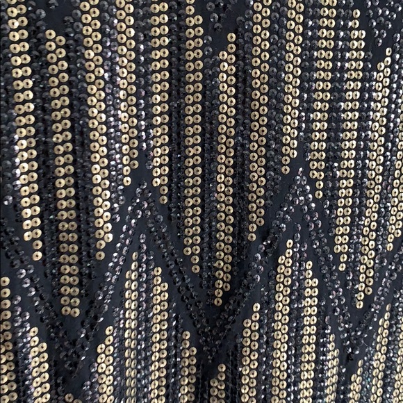 Joe’s Black/Gold Sequence Top - Picture 2 of 4